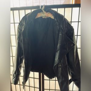 Women’s leather black jacket!